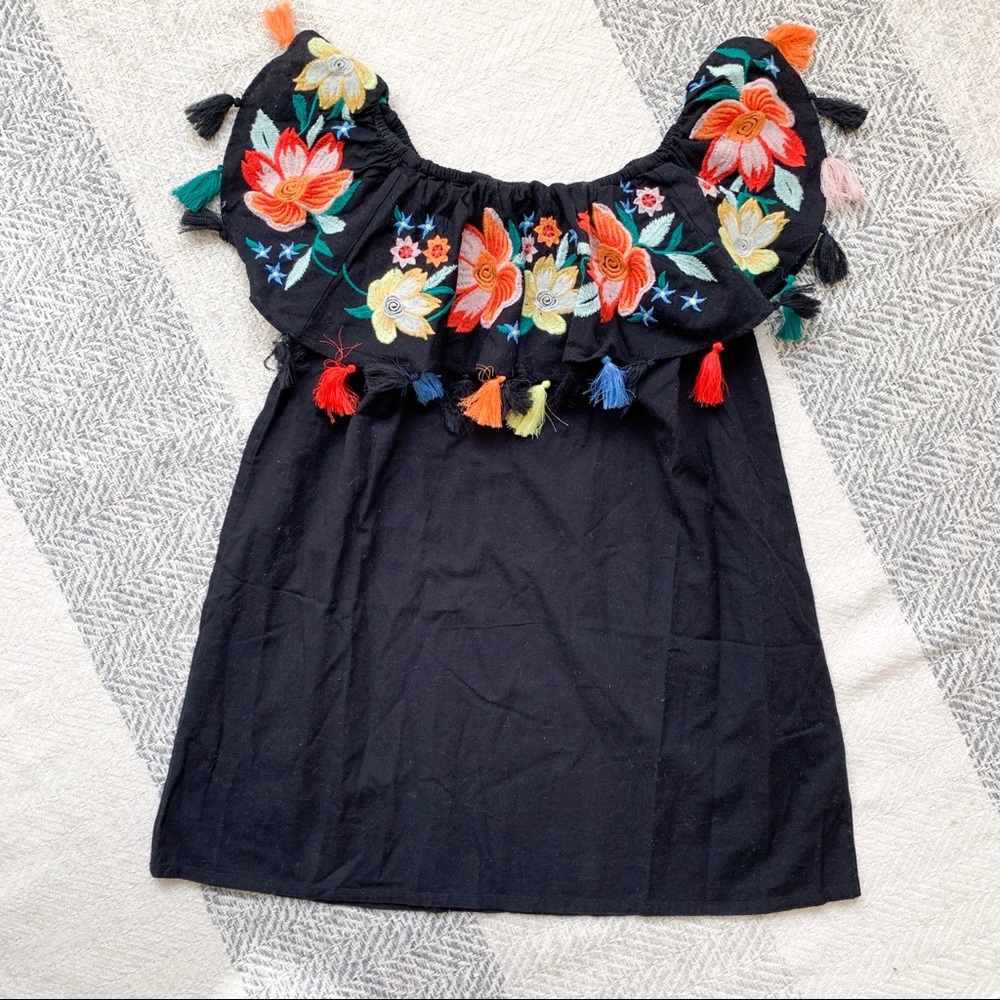 TOPSHOP Off-Shoulder Sundress (Embroidered) - Picture 6 of 8
